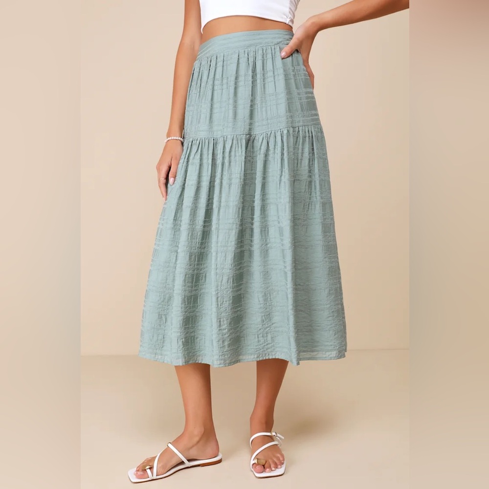 NWT Lulus skirt